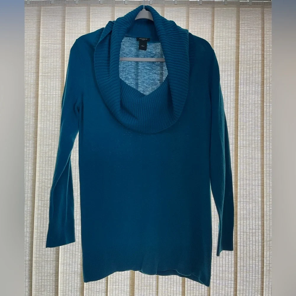 Women’s Ann Taylor sweater. Teal. Size large. - Picture 1 of 6